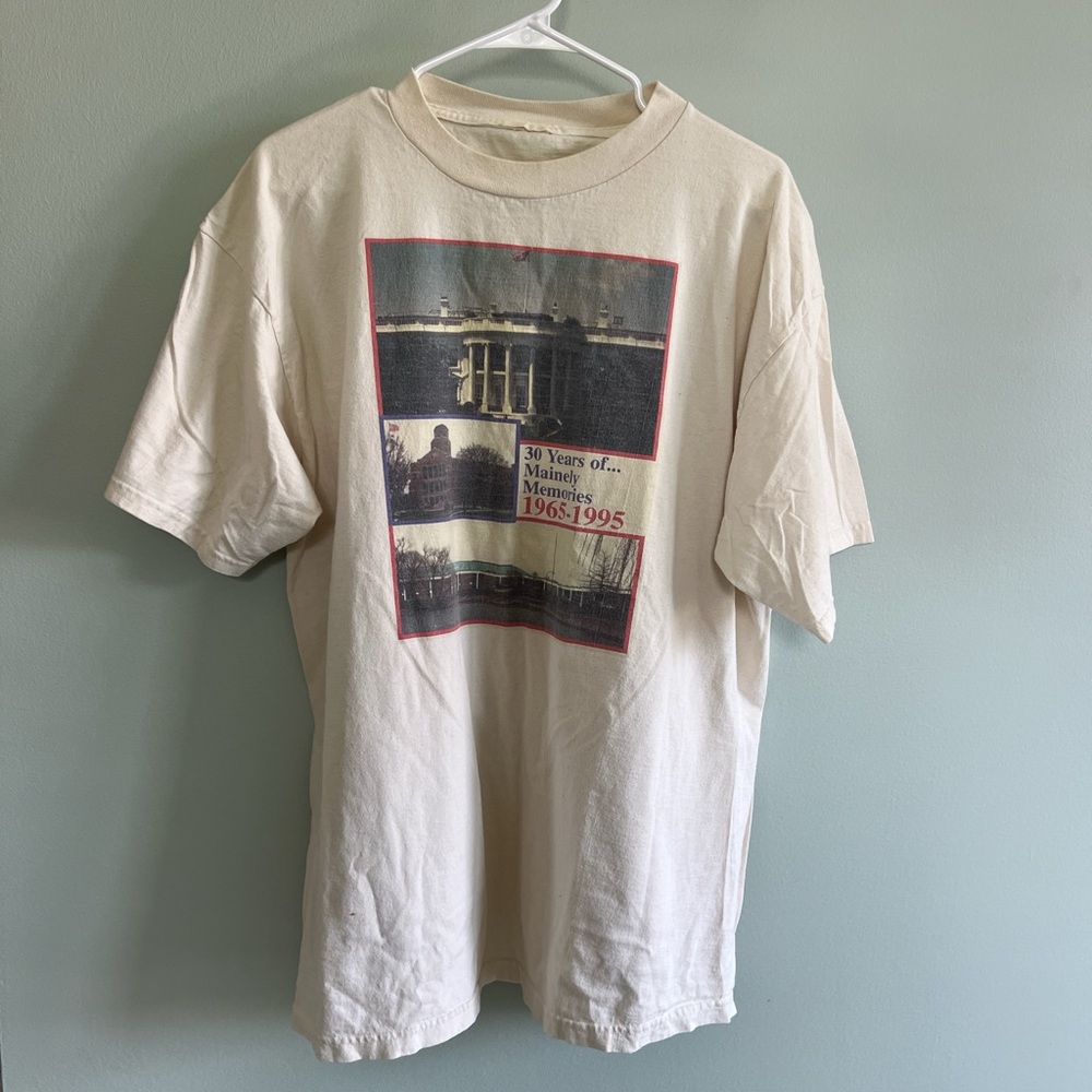 Vintage men’s graphic 90’s shirt ‘30 years of mainely memories 1965-1995’ xl